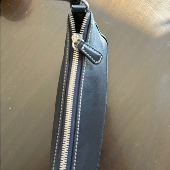 Vintage all leather Small Coach shoulder bag - Picture 8 of 8